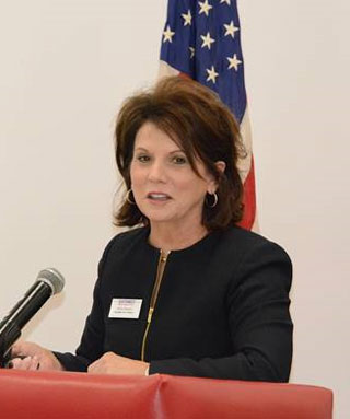Anita Brackin introduces legislative luncheon attendees to Southwest Works, Southwest’s new work readiness program.