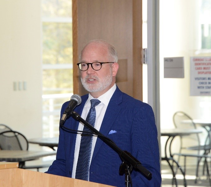 Greater Memphis Chamber Chief Economic Development Officer Ted Townsend opens the Chairman’s Circle meeting Oct. 26, 2021, at Southwest’s Bert Bornblum Library.